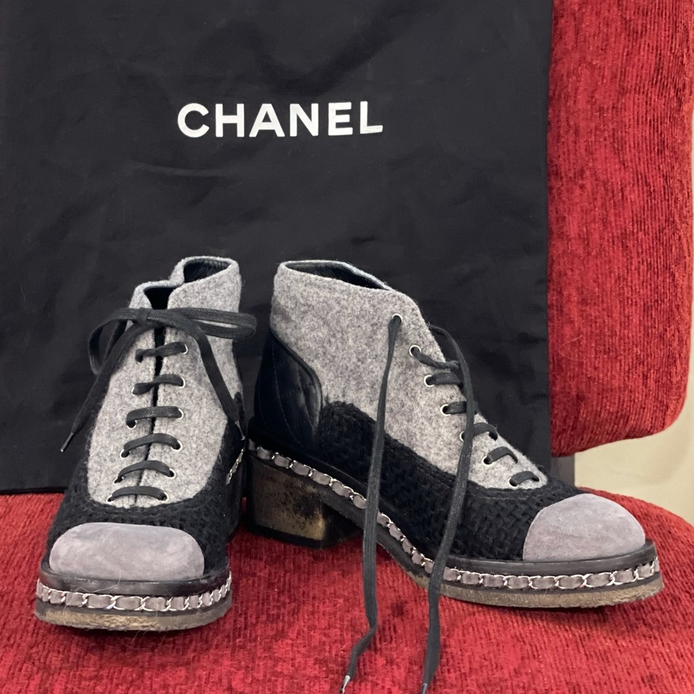 CHANEL Gray Black Chain Wool Short Boots AUTHENTIC